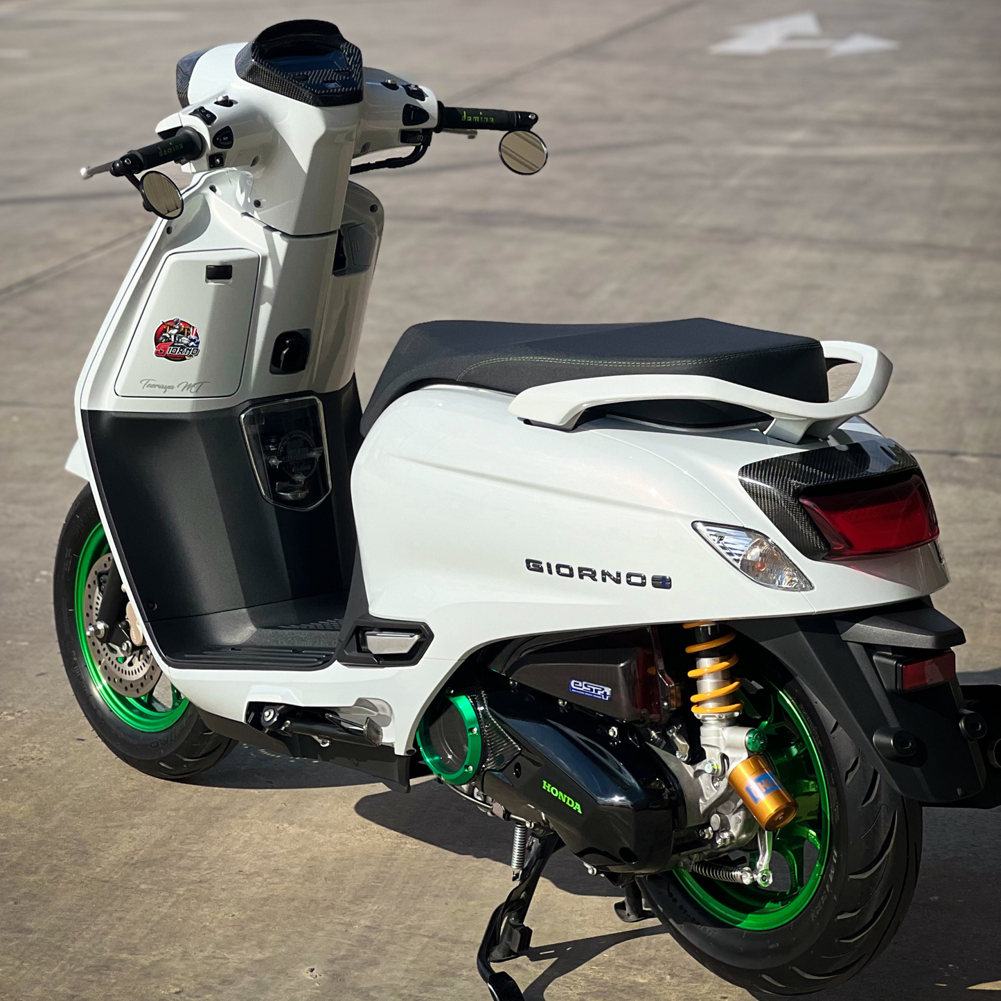 CUSTOM REPLACEMENT FOR HONDA GIORNO+ 125 (CARBON FABRIC WRAP)