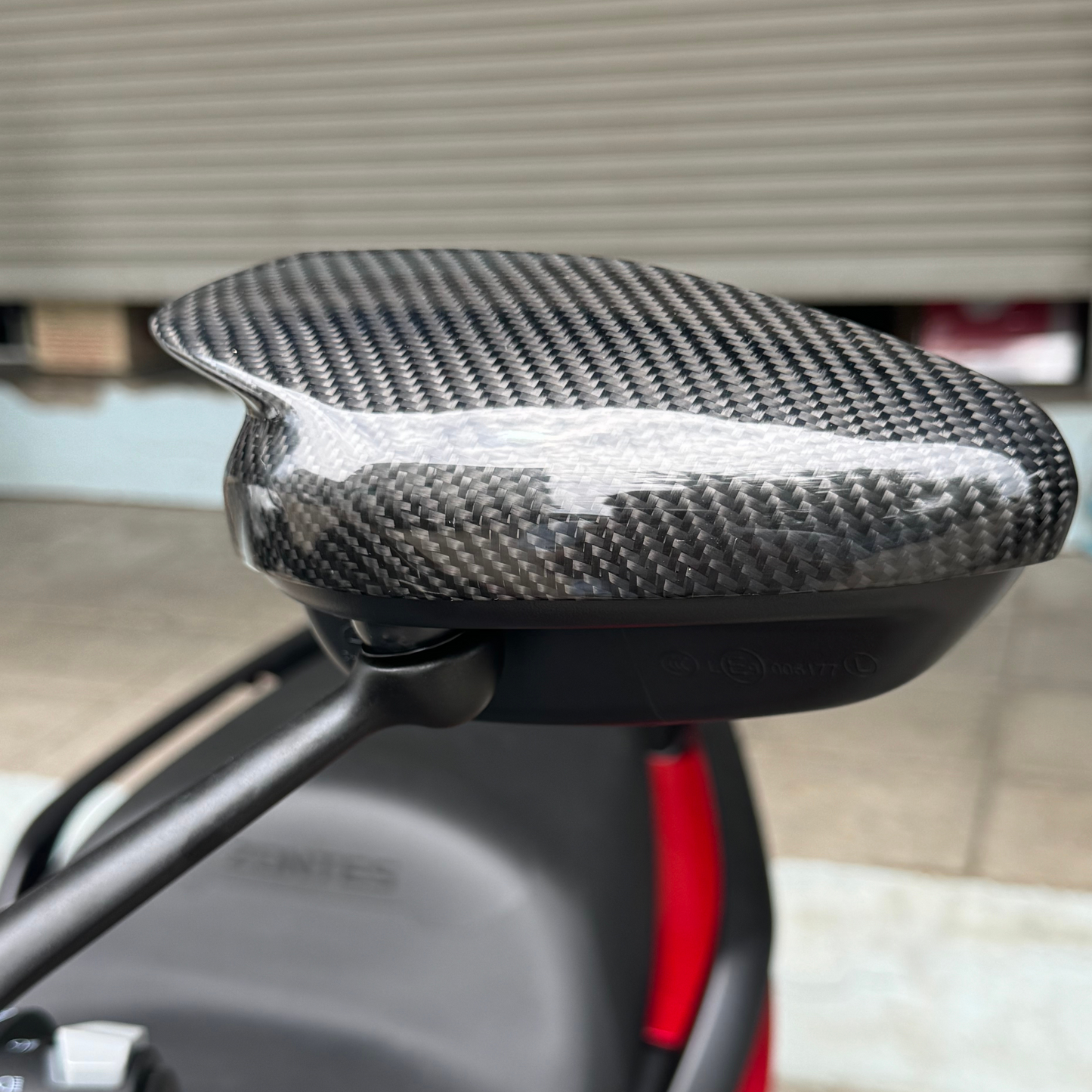 MIRROR COVERS WITH CARBON FIBER WRAP FOR ZONTES 350E