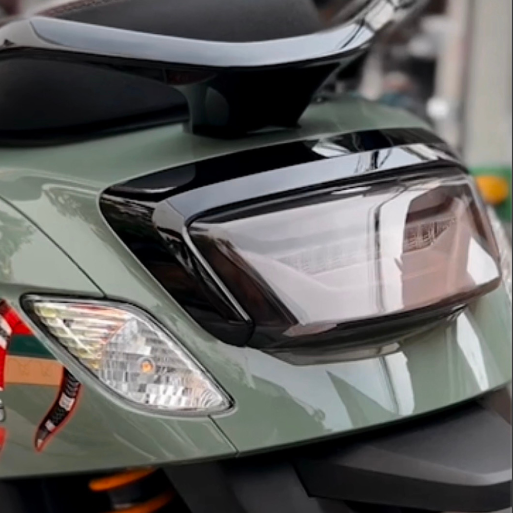 TAIL LIGHT GARNISH HONDA GIORNO+ 125