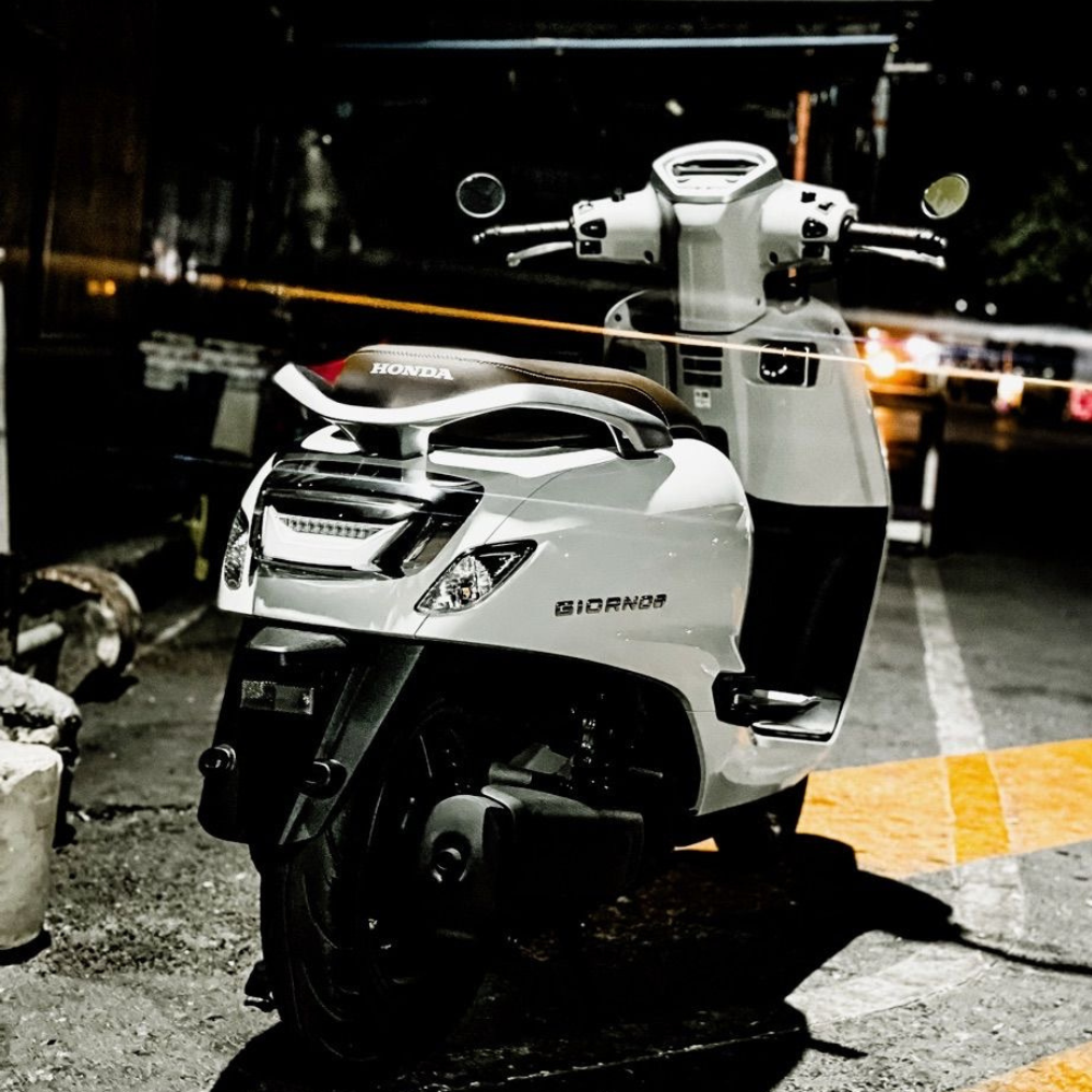 TAIL LIGHT GARNISH HONDA GIORNO+ 125